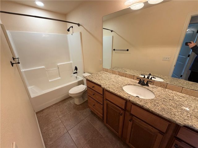 3302 SW Briar Creek Avenue, Bentonville, AR 72713