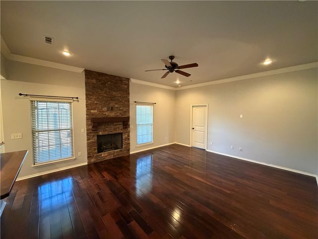 3302 SW Briar Creek Avenue, Bentonville, AR 72713