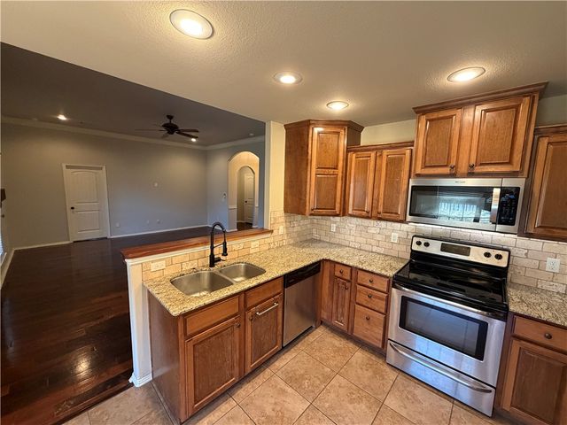 3302 SW Briar Creek Avenue, Bentonville, AR 72713