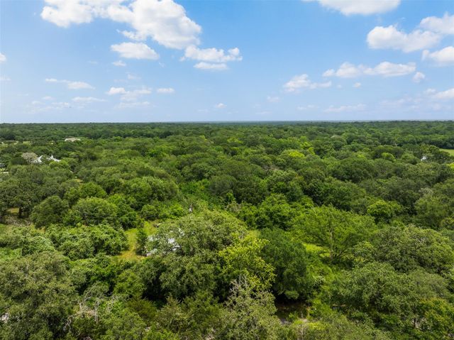 18645 Pickens Road, Washington, TX 77880