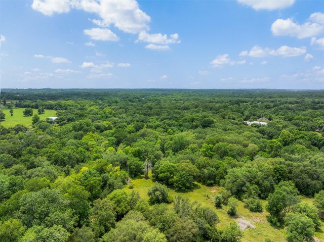 18645 Pickens Road, Washington, TX 77880
