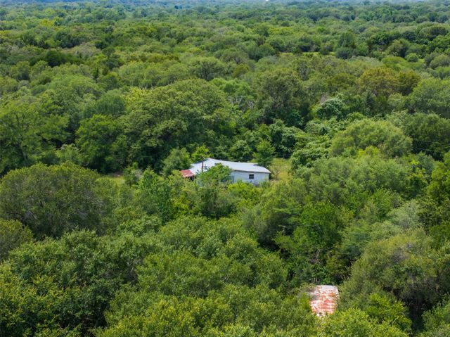 18645 Pickens Road, Washington, TX 77880