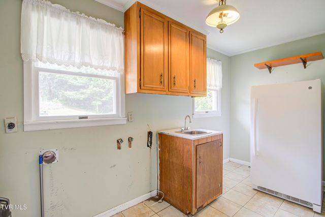 151 Hicks Hollow Lane, Blountville, TN 37617