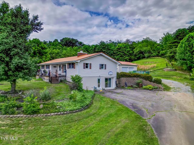 151 Hicks Hollow Lane, Blountville, TN 37617