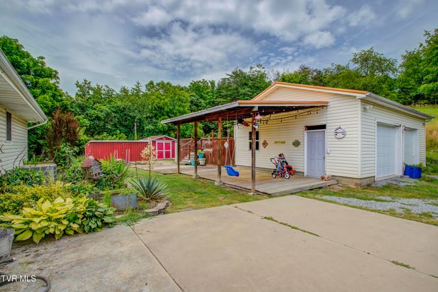151 Hicks Hollow Lane, Blountville, TN 37617