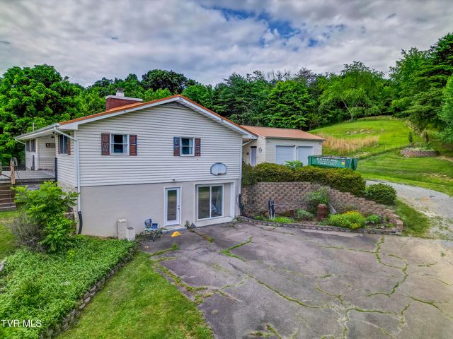 151 Hicks Hollow Lane, Blountville, TN 37617