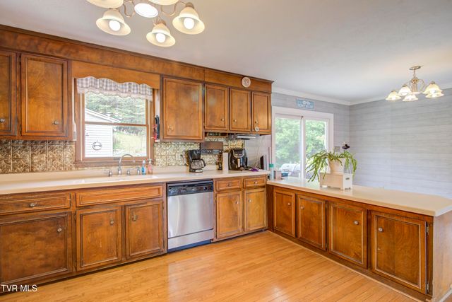 151 Hicks Hollow Lane, Blountville, TN 37617