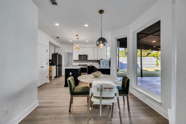 409 Baldwin Street, Grand Prairie, TX 75052