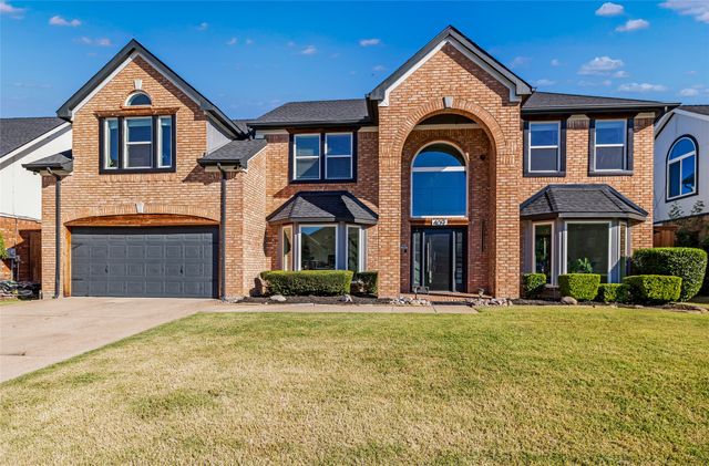 409 Baldwin Street, Grand Prairie, TX 75052