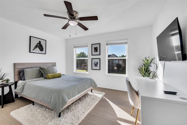 409 Baldwin Street, Grand Prairie, TX 75052