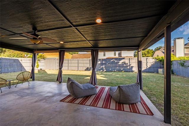 409 Baldwin Street, Grand Prairie, TX 75052