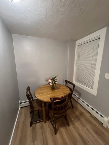 17 Main A, Sutton, MA 01590