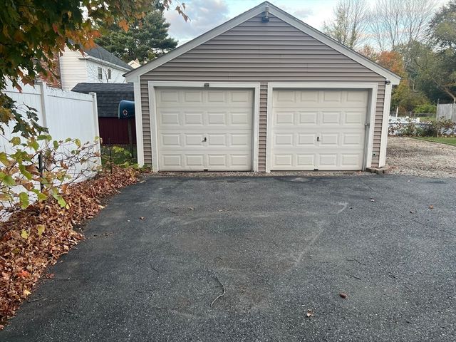 17 Main A, Sutton, MA 01590