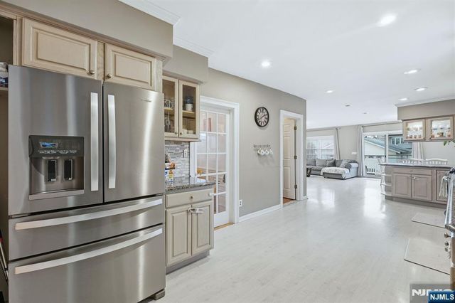 11 Thiem Avenue, Rochelle Park, NJ 07662