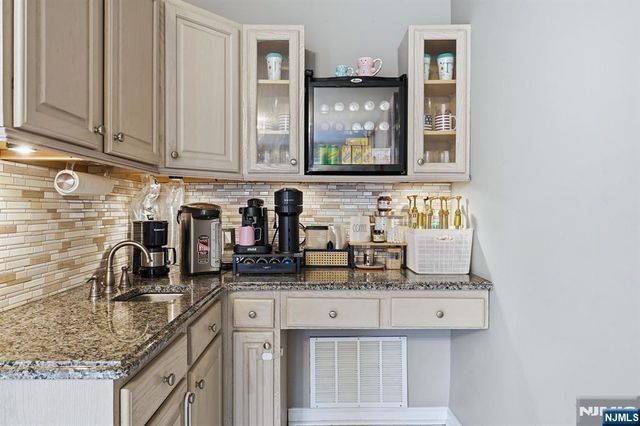 11 Thiem Avenue, Rochelle Park, NJ 07662