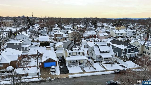 11 Thiem Avenue, Rochelle Park, NJ 07662