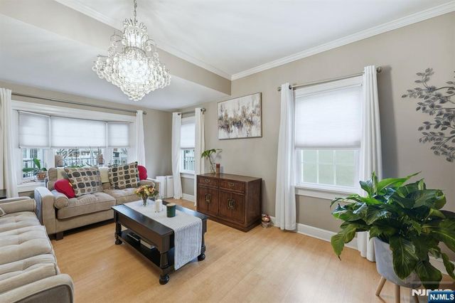 11 Thiem Avenue, Rochelle Park, NJ 07662