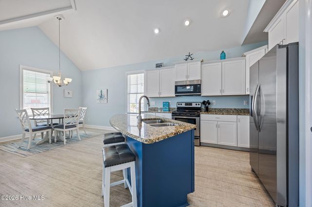 115 E Bogue Boulevard, Atlantic Beach, NC 28512