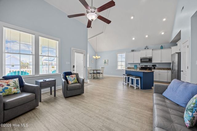 115 E Bogue Boulevard, Atlantic Beach, NC 28512