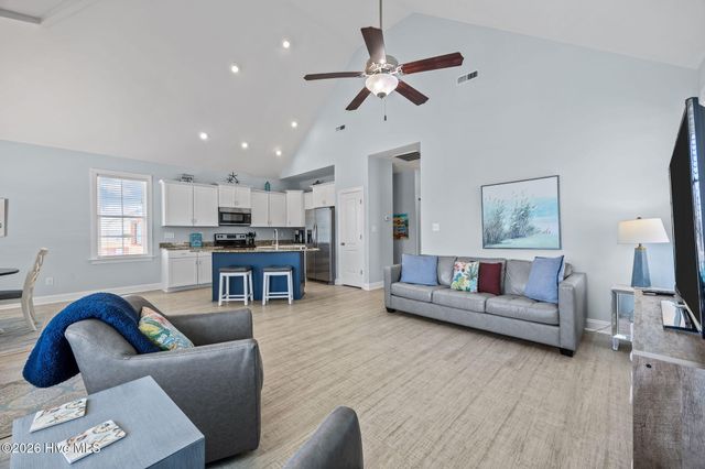 115 E Bogue Boulevard, Atlantic Beach, NC 28512