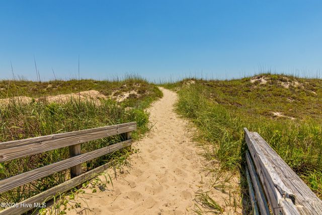 115 E Bogue Boulevard, Atlantic Beach, NC 28512