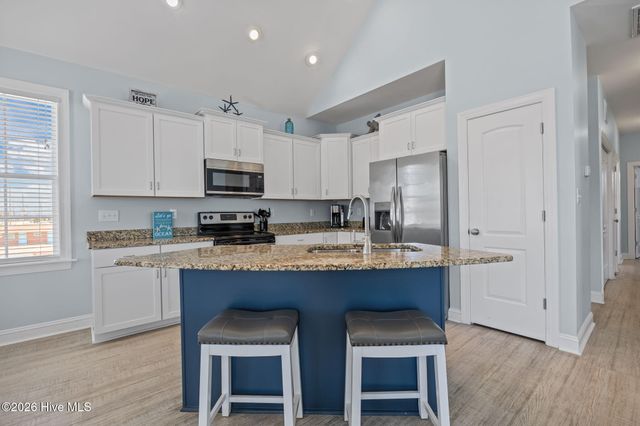 115 E Bogue Boulevard, Atlantic Beach, NC 28512