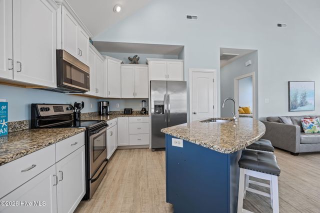 115 E Bogue Boulevard, Atlantic Beach, NC 28512