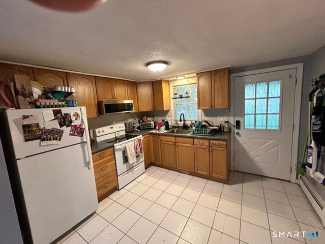 87 Edgemere Road, Coventry, CT 06238