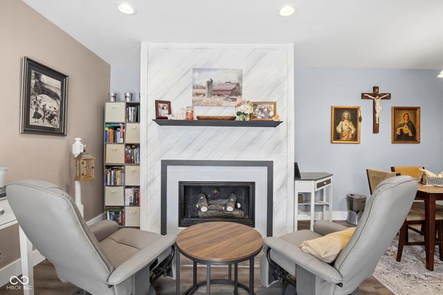 5924 Highgate Circle E, Indianapolis, IN 46250