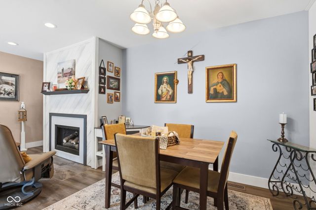 5924 Highgate Circle E, Indianapolis, IN 46250
