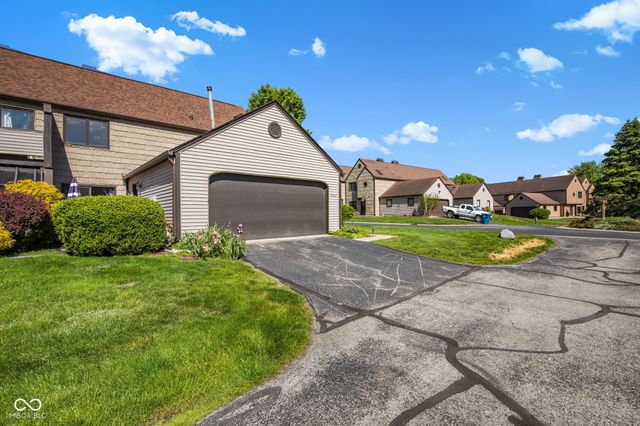 5924 Highgate Circle E, Indianapolis, IN 46250