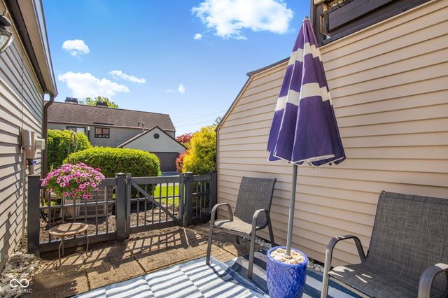 5924 Highgate Circle E, Indianapolis, IN 46250