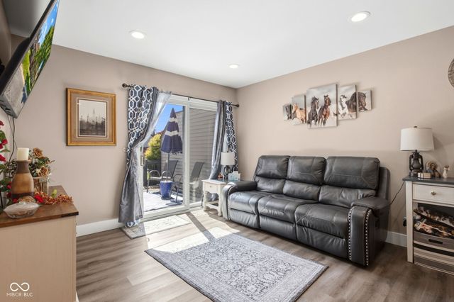 5924 Highgate Circle E, Indianapolis, IN 46250