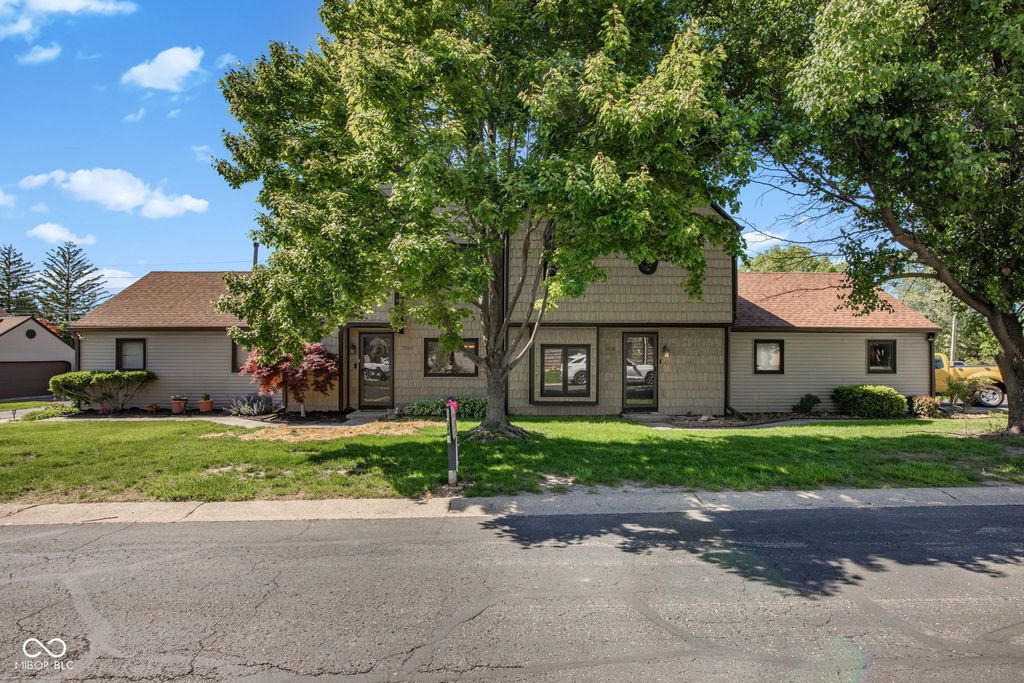 5924 Highgate Circle E, Indianapolis, IN 46250