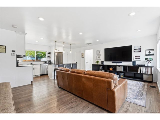 2815 S Glencoe St, Denver, CO 80222