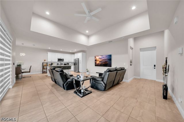 384 Neighborly RD, Labelle, FL 33935