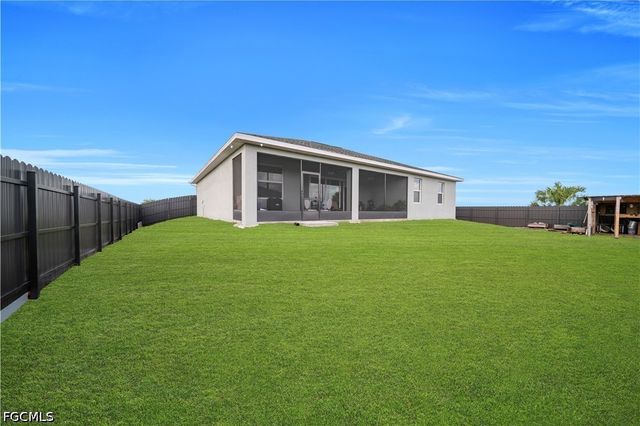 384 Neighborly RD, Labelle, FL 33935