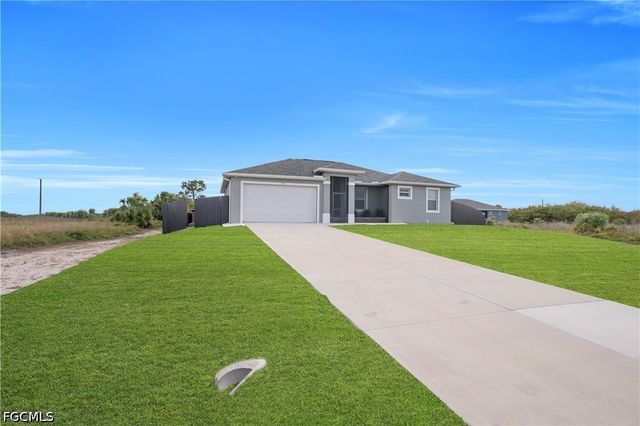 384 Neighborly RD, Labelle, FL 33935