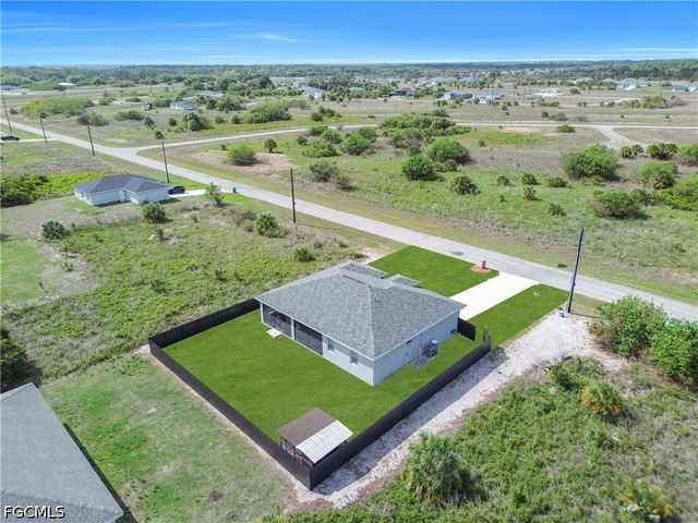 384 Neighborly RD, Labelle, FL 33935