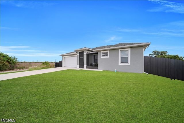 384 Neighborly RD, Labelle, FL 33935