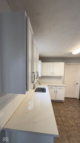 5064 Gunston Lane, Plainfield, IN 46168