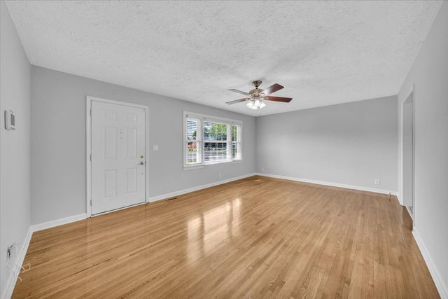 611 Henley St, Manchester, TN 37355