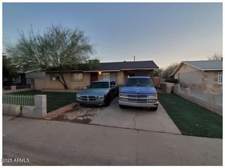 6525 W PECK Drive, Glendale, AZ 85301