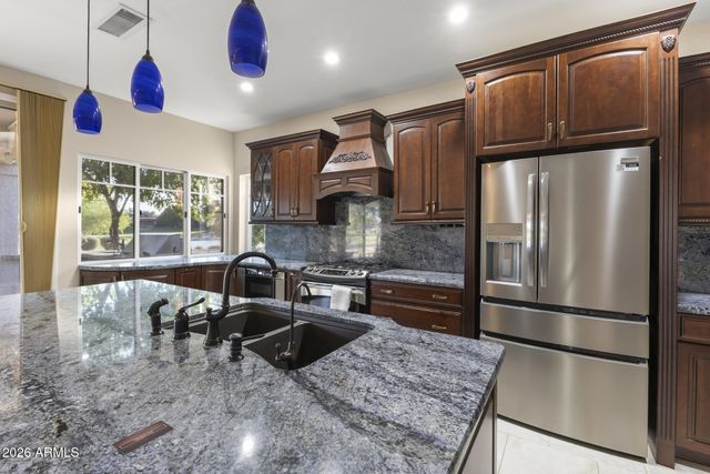 15869 W CLEAR CANYON Drive, Surprise, AZ 85374