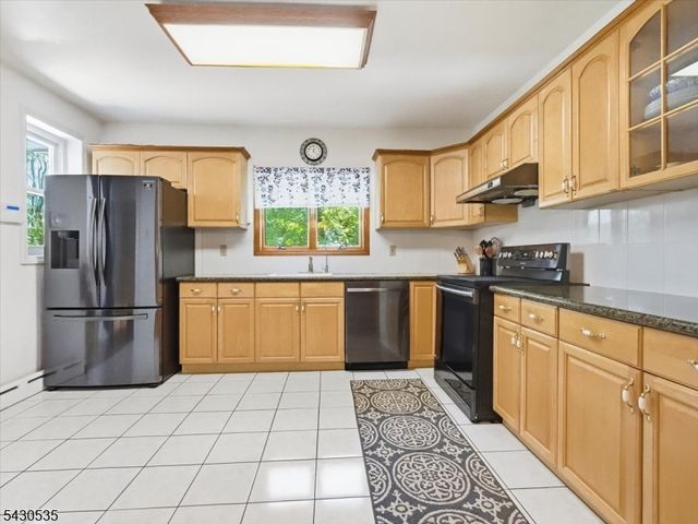 15 Valley View Ave, Randolph Twp., NJ 07869