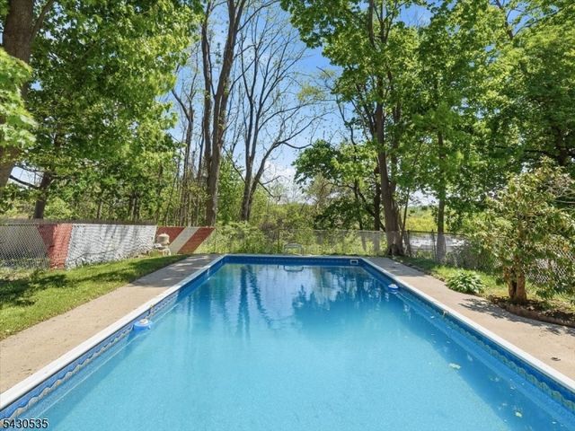 15 Valley View Ave, Randolph Twp., NJ 07869