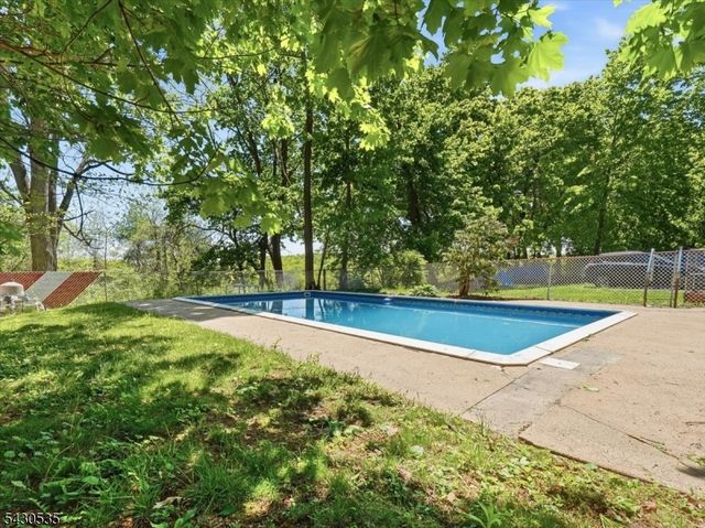 15 Valley View Ave, Randolph Twp., NJ 07869