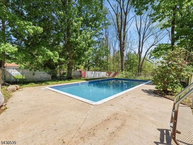 15 Valley View Ave, Randolph Twp., NJ 07869