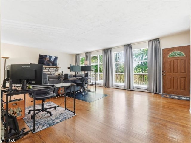 15 Valley View Ave, Randolph Twp., NJ 07869