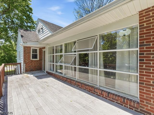 15 Valley View Ave, Randolph Twp., NJ 07869